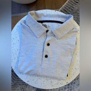Light Gray golf Shirt with Black Buttons, L